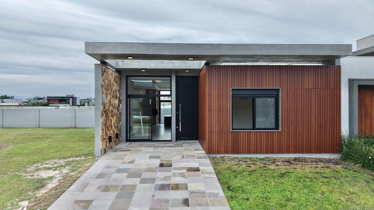 Casa em Condomínio 4 dormitórios para venda, Centro em Xangri-lá | Ref.: 16470