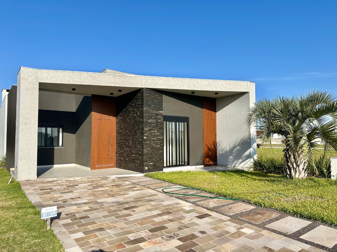 Casa 4 dormitórios para venda, Centro em Xangri-lá | Ref.: 16697