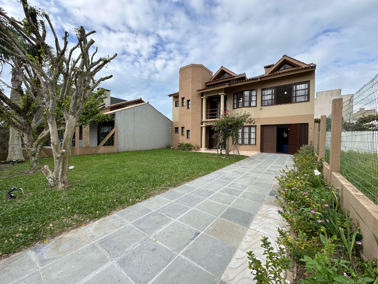 Casa 4 dormitórios para venda, Centro em Xangri-lá | Ref.: 16981